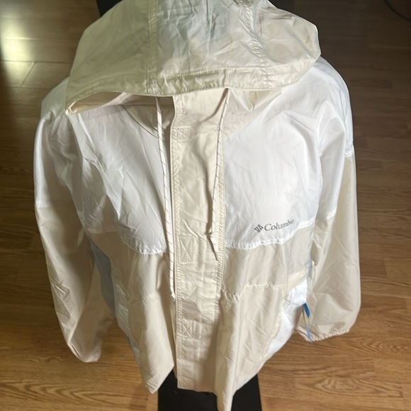 Columbia nwt Women’s Flash Challenge Windbreaker. A535 - Picture 5 of 6